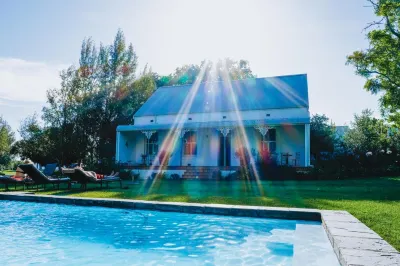 Klein Welmoed Luxury Guest House Hotels near Harare Masjid