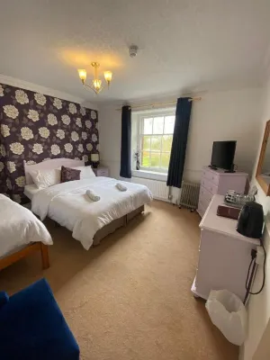 The Penruddocke Arms Hotels in Burcombe Without