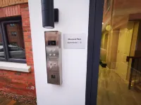 Belfast Central 2 Bedroom Luxurious Modern Stay - Condos