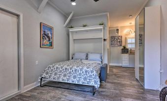 Cozy Jacksonville Studio - 10 Miles to Downtown!