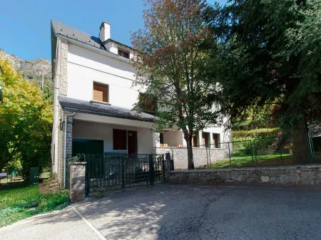 Apartamentos 3000 Escarrilla