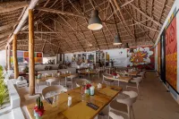The Loop Beach Resort- Adults Only - Aamiainen