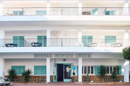 Hostal Sunset Ibiza Отели в г. Сан-Антонио-Абад