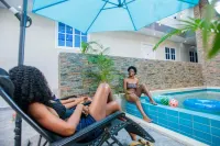 Lovek Condos Hoteles en Kumasi Metropolitan