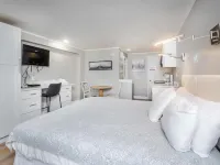 The Atlantic Motel Hotels in Hampton Beach