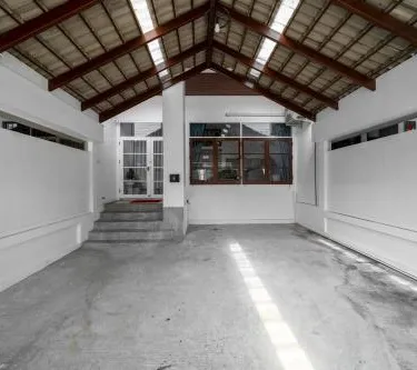 รูปภาพของCity Home 4BR near Hua Mak station with parking