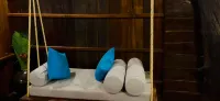 Mekong Bird Resort & Hotel - parking