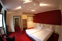 Hotel-Restaurant Zum Goldenen Löwen Hotels in Kelkheim