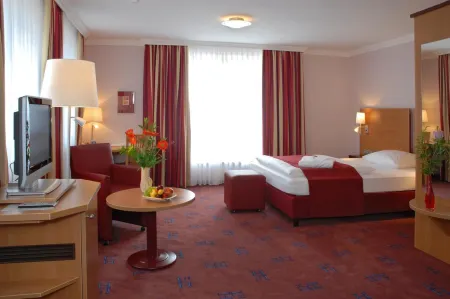 Hotel Garni Lindacher Hof Отели в г. Титмонинг