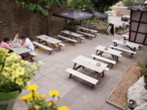 The Milford Arms Hotels in Isleworth
