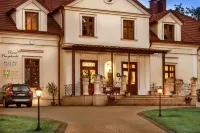 Dwór Prezydencki Boutique Hotel & Spa Hotels in Tarnow