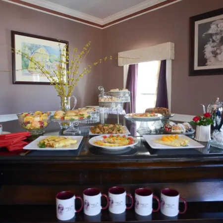 Naomi's Inn Bed & Breakfast