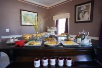 Naomi's Inn Bed & Breakfast - breakfast