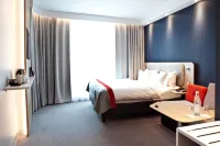 Holiday Inn Express Recklinghausen Hotel dekat FOM Hochschule Hochschulzentrum Marl