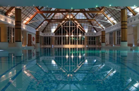 Champneys Forest Mere Отели в г. Рогейт