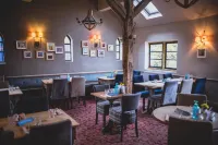 Castle at Edgehill Hotels in Ratley and Upton