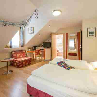 Logis Gourmet & Relax Hotel de La Sure Rooms