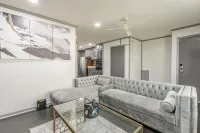 The Sweet Creek Luxurious Villas Hotels in East Point