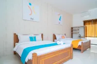 Sans Hotel Queen Batu - parcheggio