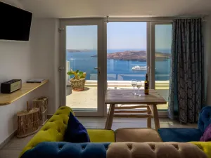 Fira Deep Blue Suites