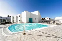 Aqua Suites - Beach