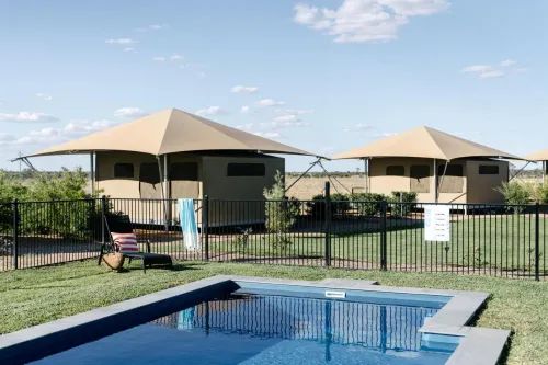 Mitchell Grass Retreat Hotels in Longreach