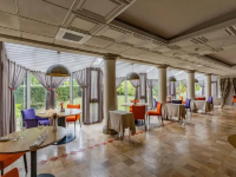 Logis Hostellerie des Clos et Restaurant Bistrot des Grands Crus Hotels in Yonne