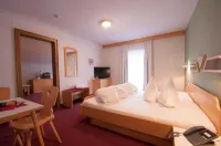 Hotel Alpenfriede Hotels near Hochzeiger Bergbahnen Pitztal AG