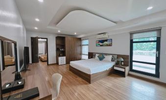 Queen Hotel Hoàng Gia