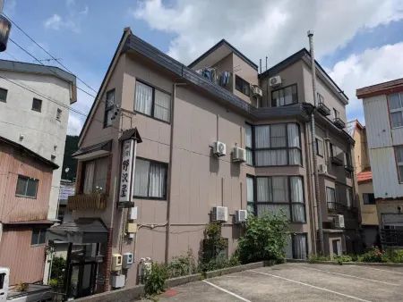 Oyado Nozawaya Отели рядом с достопримечательностью «Nozawa Onsen Karasawa Ski Center»