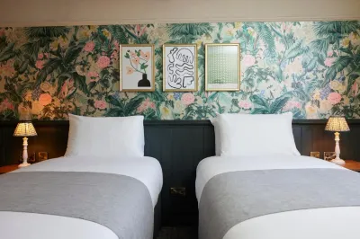 The White Hart Inn by Greene King Inns Hotels near The University of Buckingham