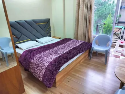 Shimla Vibes B & B Free Pick and Drop from Isbt Shimla Hotels in 