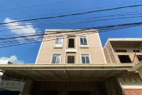 RedDoorz Syariah near RS Awal Bros Panam Pekanbaru Hotel dekat Planet Swalayan Kualu