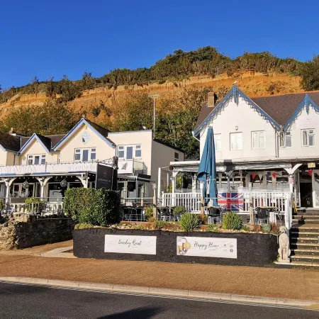 Fernhurst Holiday Apartments
