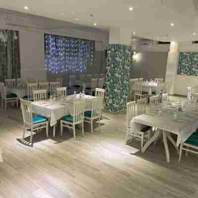 Oasi Park Hotel Dining/Meeting Rooms