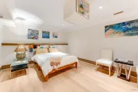 Private Entry Nature‑Filled Suite | 2BR 2BA Anmore - Haustierfreundliche