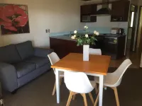 Half Moon Bay Motel Hotels near Howick