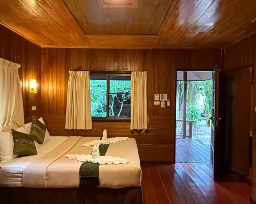 Dreamland Resort Hotels near Hat Sadet Beach
