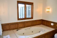 Boundary Waters Resort & Marina Hotels in Towns County