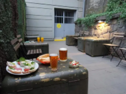 10-Z Bunker Hotels in Brno