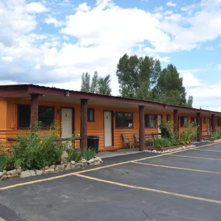 Long Holiday Motel