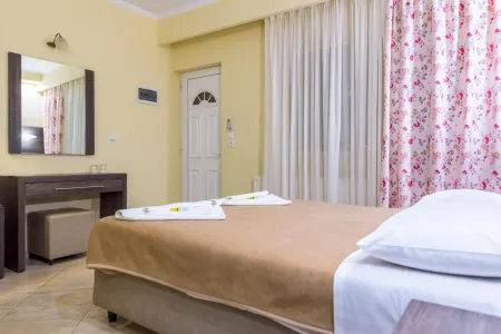 Santa Rosa Hotel & Beach