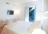 Balneario de Leana Hotels in 