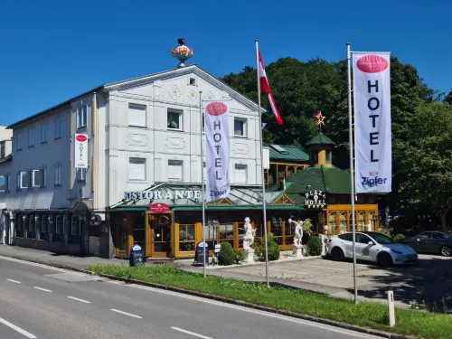 Hockner Plaza Hotel - parking