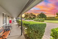 Burringa Garden Motel Hotels in Lake Albert