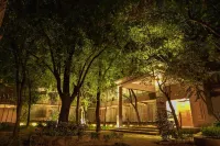Lavendish Country Resort Hotels near Sath Paththini Devalaya