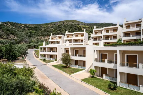 Evia Hotel & Suites