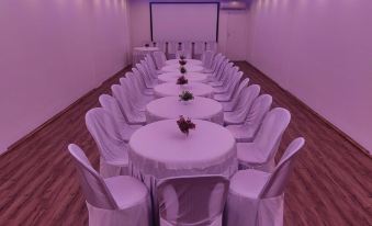 Xcelsior Hotel & Spa