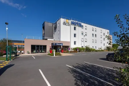 Ace Hôtel le Mans Отели в г. Сен-Павас