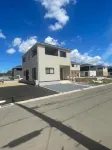 Spacious new detached house, 10-minute walk from Yachimata Station, parking for 3 cars, 4 bedrooms,